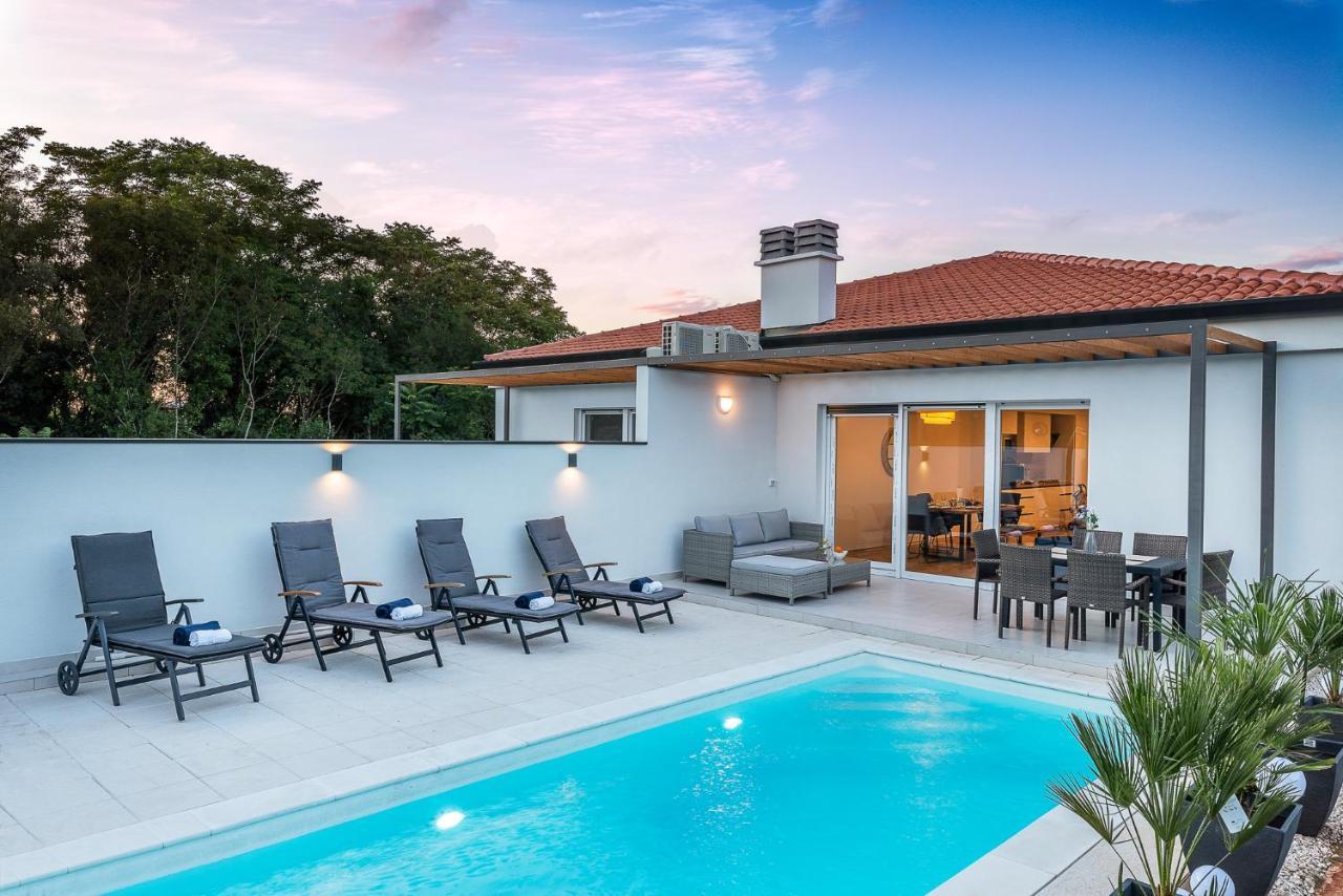 אומאג Villa Relax Home Sun מראה חיצוני תמונה