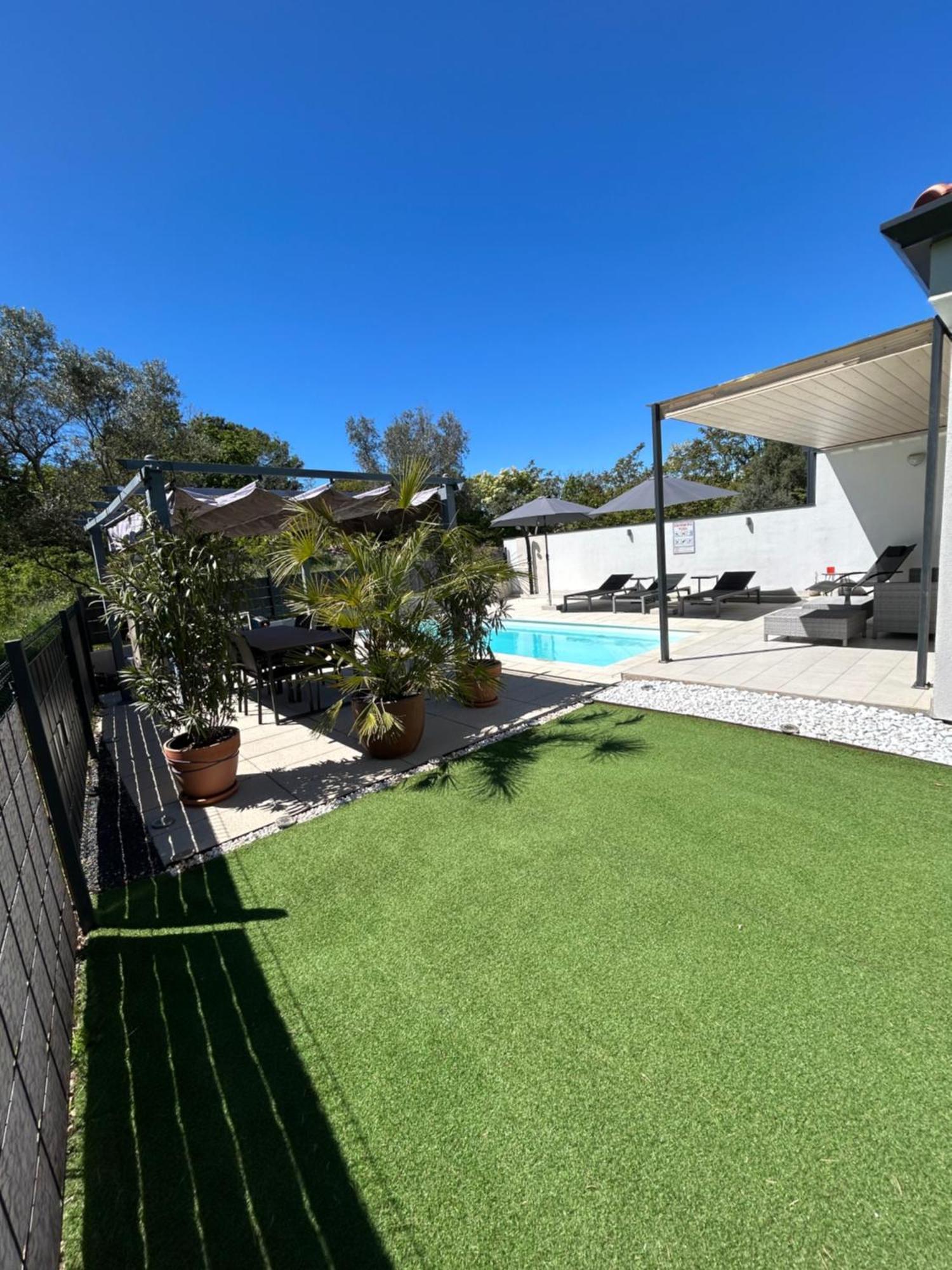 אומאג Villa Relax Home Sun מראה חיצוני תמונה