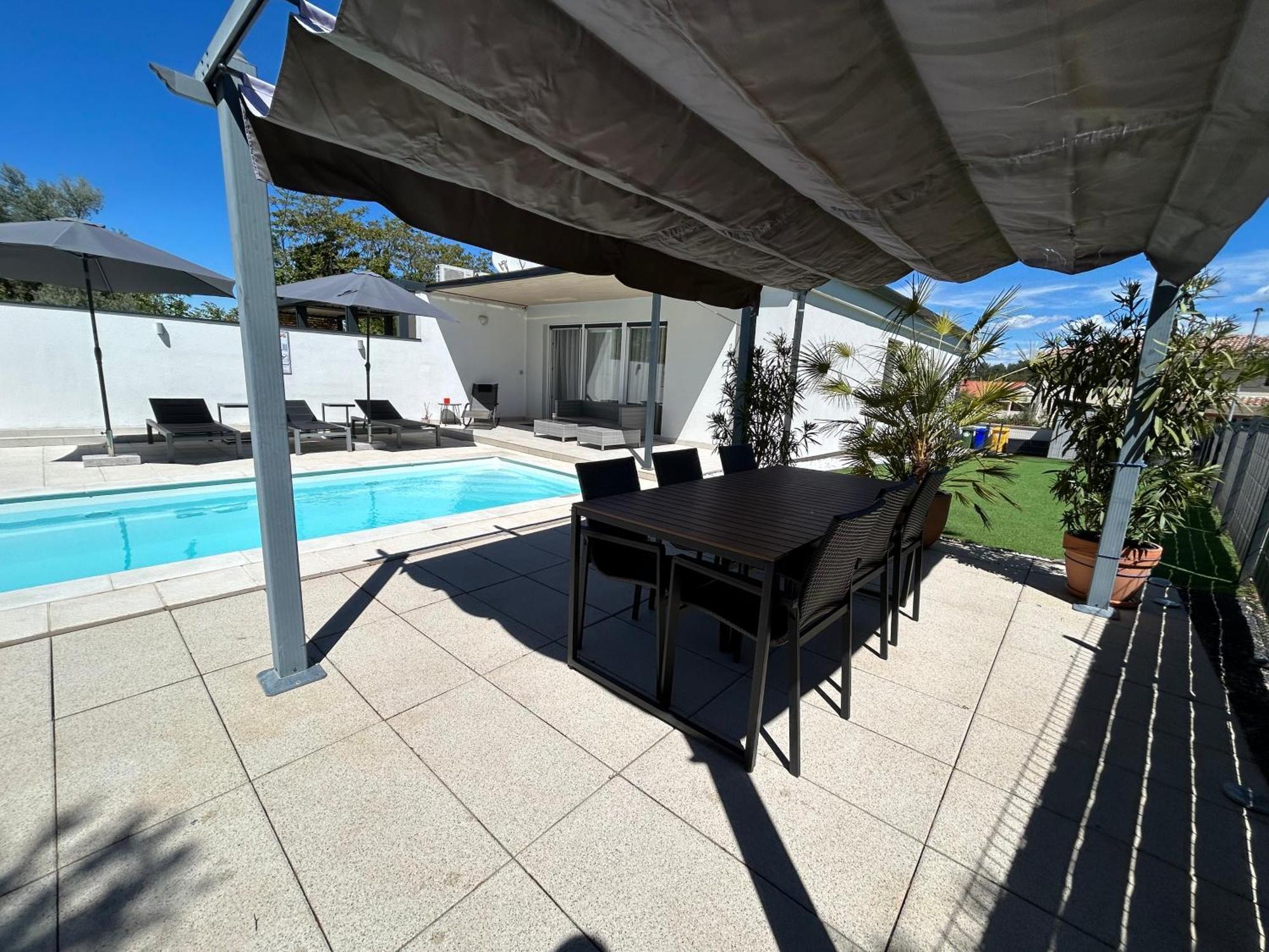 אומאג Villa Relax Home Sun מראה חיצוני תמונה